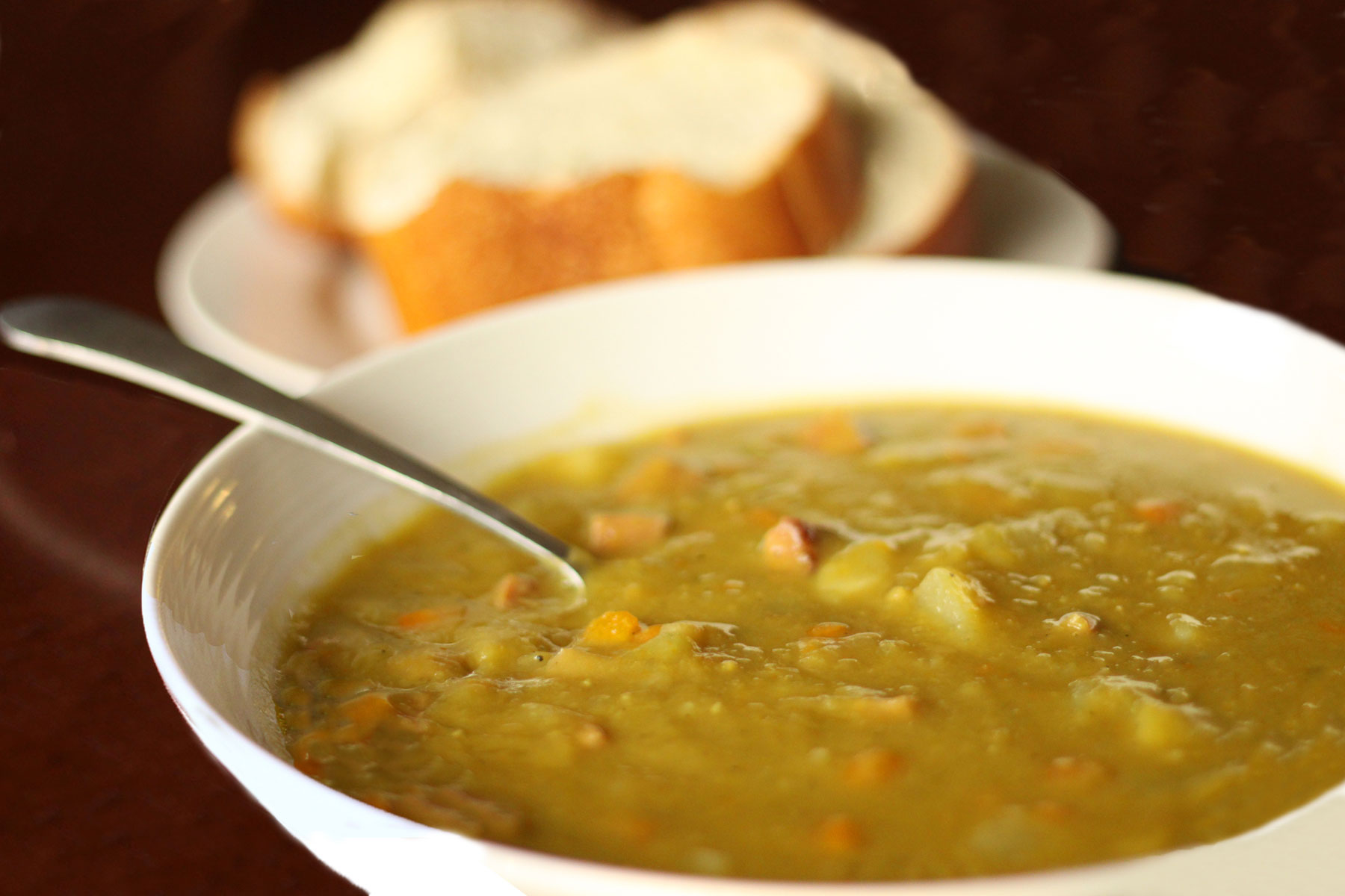 Можно в год гороховый суп. Суп гороховый. Горох для супа. Шведский суп. Гороховый суп фото.